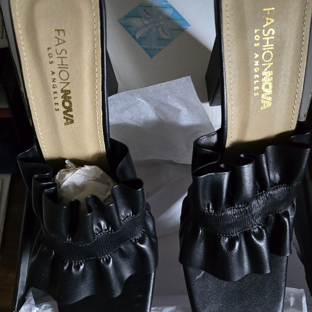 Shoes - Picture 2 of 4